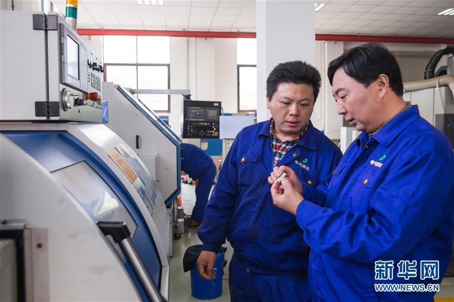 （新華全媒頭條&middot;愛國(guó)情 奮斗者&middot;圖文互動(dòng)）（10）致敬，為祖國(guó)獻(xiàn)身的英雄！