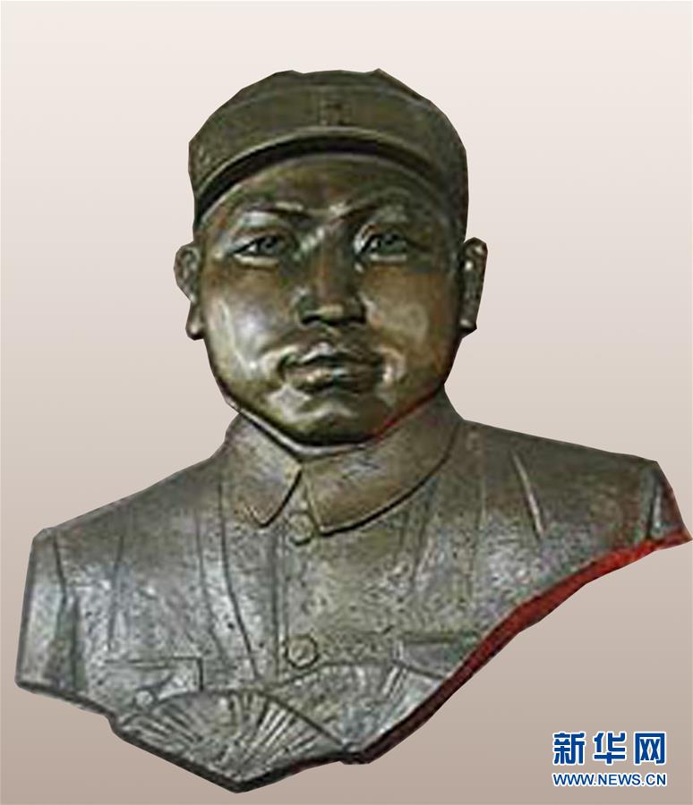 （為了民族復(fù)興&middot;英雄烈士譜&middot;圖文互動(dòng)）張?jiān)獕郏汉笄趹?zhàn)線立奇功