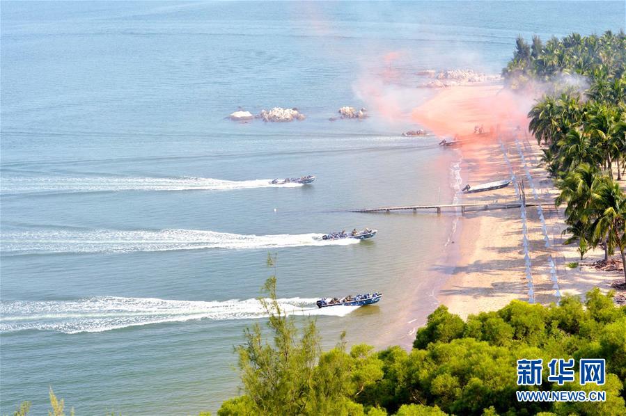 （人民海軍70年&middot;新華全媒頭條&middot;圖文互動）（9）向著深藍出發(fā)&mdash;&mdash;獻給人民海軍成立70周年