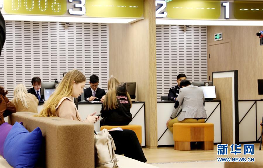 (壯麗70年 奮斗新時(shí)代——推動(dòng)高質(zhì)量發(fā)展調(diào)研行·圖文互動(dòng))(1)這個(gè)“456”不簡(jiǎn)單——內(nèi)外聯(lián)動(dòng)開放釋放“上海磁力”