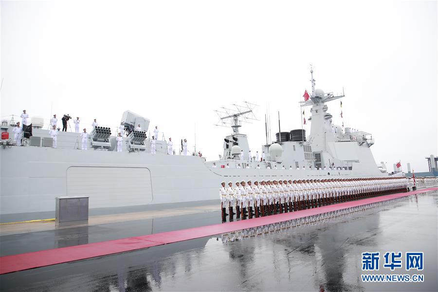 (新華全媒頭條·人民海軍70年·圖文互動)(2)奏響新時代海上和平樂章——人民海軍成立70周年海上閱兵活動紀(jì)實(shí)
