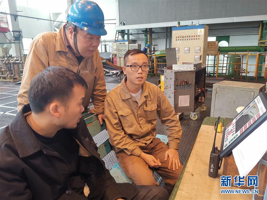 （勞動者風采&middot;圖文互動）（2）練就毫厘&ldquo;繡花功&rdquo;&mdash;&mdash;記杭汽輪&ldquo;金藍領&rdquo;吳國林