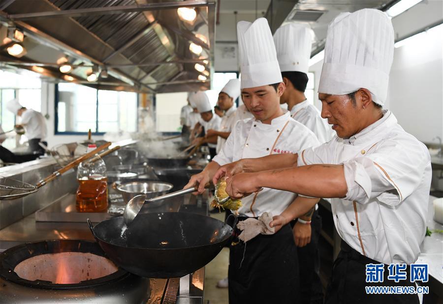 （新華全媒頭條&middot;圖文互動）（5）粵菜師傅工程：扶貧和鄉(xiāng)村振興的&ldquo;風味之路&rdquo;