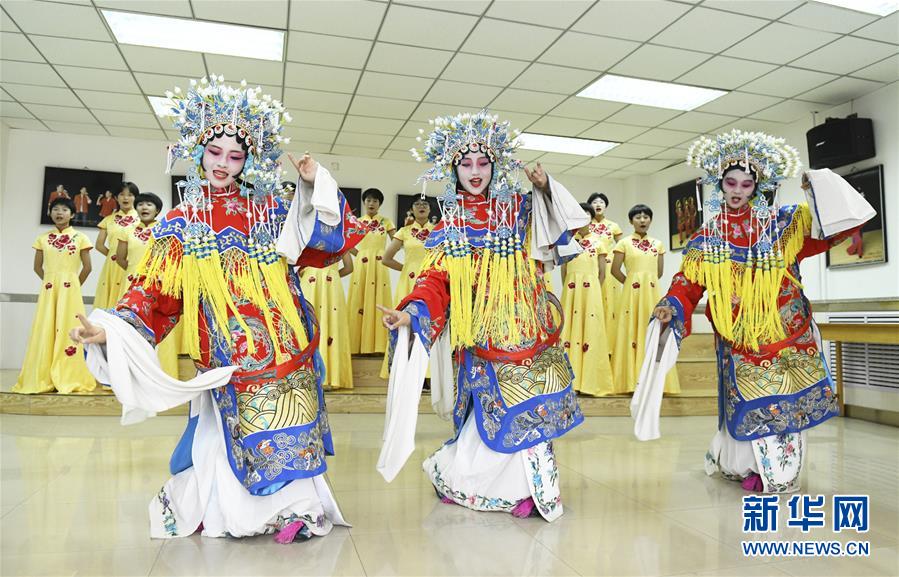 （新華全媒頭條&middot;圖文互動）（18）文明之光照亮復(fù)興之路&mdash;&mdash;以習(xí)近平同志為核心的黨中央關(guān)心文化和自然遺產(chǎn)保護(hù)工作紀(jì)實