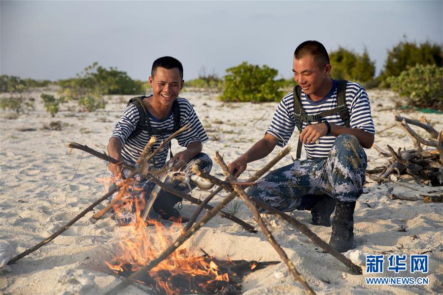 （壯麗70年&middot;奮斗新時(shí)代&middot;新華全媒頭條&middot;圖文互動(dòng)）（10）&ldquo;你在我的航程上，我在你的視線里&rdquo;&mdash;&mdash;走進(jìn)海軍西沙中建島官兵的五彩世界