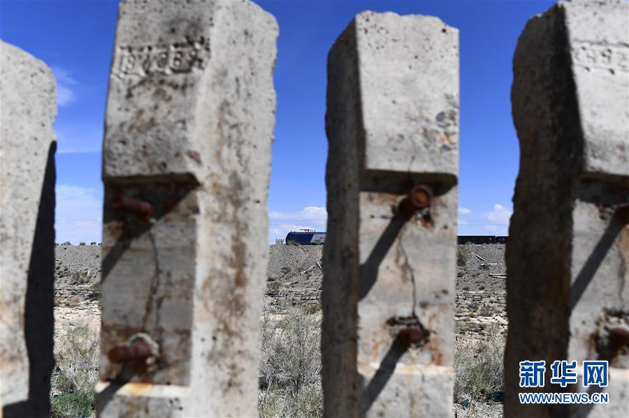 （新華全媒頭條&middot;壯麗70年&middot;奮斗新時(shí)代&middot;圖文互動(dòng)）（3）開(kāi)拓雪域高原的夢(mèng)想之路&mdash;&mdash;來(lái)自青藏鐵路的蹲點(diǎn)報(bào)告