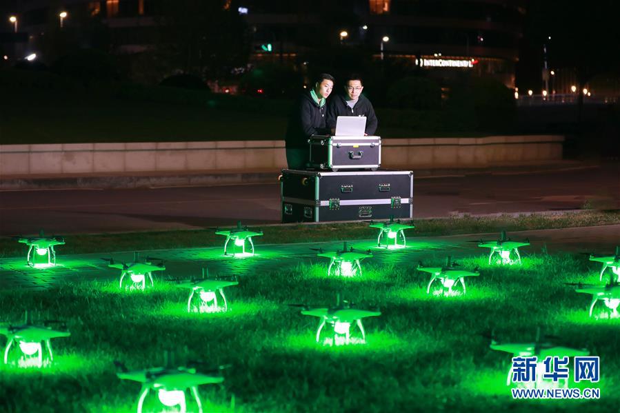 （圖文互動）（2）心懷藍(lán)天　逐夢云霄&mdash;&mdash;記天津大學(xué)教授、一飛智控創(chuàng)始人齊俊桐