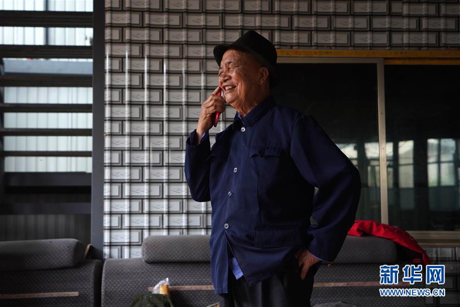 （圖文互動(dòng)）（2）布朗族老人巖章應(yīng)：我從原始社會(huì)走來(lái)&hellip;&hellip;