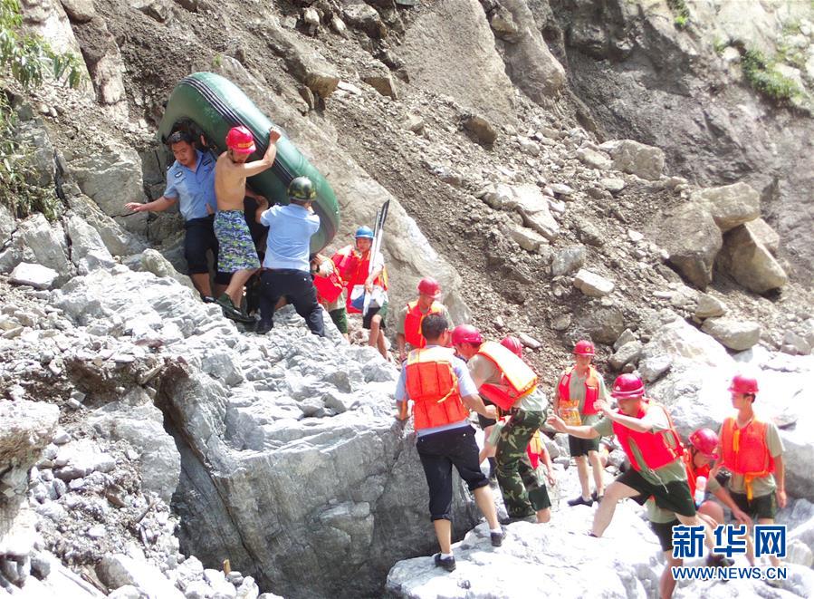 （時(shí)代先鋒&middot;圖文互動(dòng)）（2）為人民&ldquo;逆行&rdquo;的人&mdash;&mdash;追記退役軍人、青年禁毒民警韓順軍