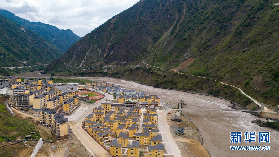 （直過民族脫貧攻堅(jiān)&middot;圖文互動(dòng)）（1）下山！傈僳群眾開啟新生活