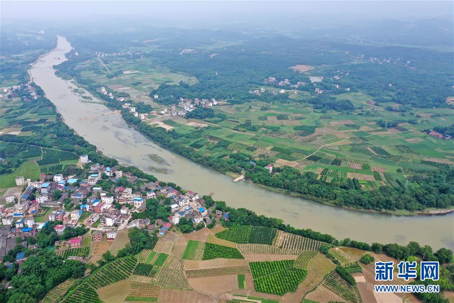 （壯麗70年&middot;奮斗新時代&mdash;&mdash;記者再走長征路&middot;圖文互動）（1）為有犧牲多壯志，敢教日月?lián)Q新天&mdash;&mdash;重返紅軍血戰(zhàn)現(xiàn)場