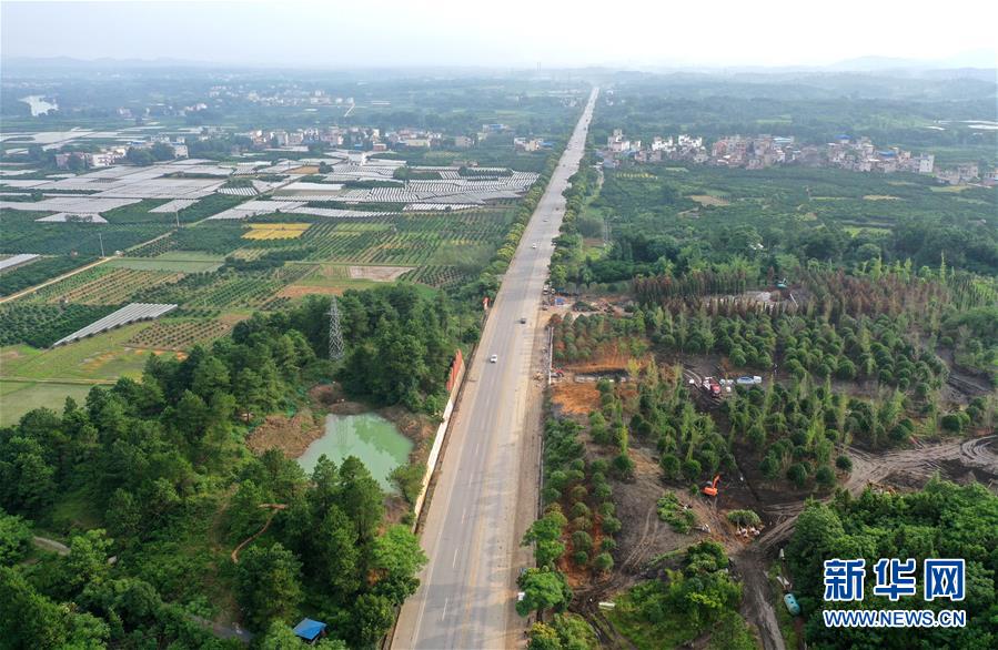 （壯麗70年&middot;奮斗新時代&mdash;&mdash;記者再走長征路&middot;圖文互動）（7）為有犧牲多壯志，敢教日月?lián)Q新天&mdash;&mdash;重返紅軍血戰(zhàn)現(xiàn)場