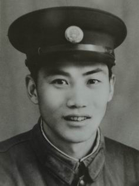 （為了民族復(fù)興&middot;英雄烈士譜&middot;圖文互動(dòng)）官同生：勇擒罪犯中彈犧牲的一級(jí)英模