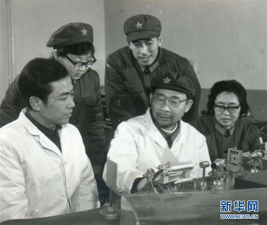 （愛國情 奮斗者&middot;圖文互動）（1）永不停轉(zhuǎn)的&ldquo;陀螺&rdquo;&mdash;&mdash;追記中國工程院院士、國防科技大學(xué)教授高伯龍