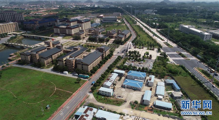 （在習(xí)近平新時(shí)代中國(guó)特色社會(huì)主義思想指引下&mdash;&mdash;新時(shí)代新作為新篇章&middot;圖文互動(dòng)）（3）&ldquo;我們給火箭做減重&rdquo;&mdash;&mdash;高?？萍紕?chuàng)新進(jìn)行時(shí)