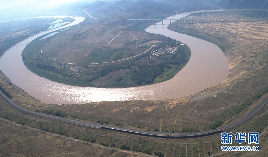 （走讀黃河&middot;圖文互動）（1）中衛(wèi)：33萬畝沙區(qū)變灌區(qū)