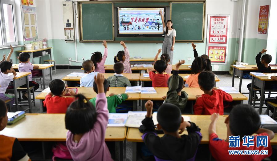 (集中連片特困地區(qū)貧困村調(diào)研行·圖文互動)(3)“金沙灘”上希望無限——寧夏永寧縣原隆村脫貧調(diào)查