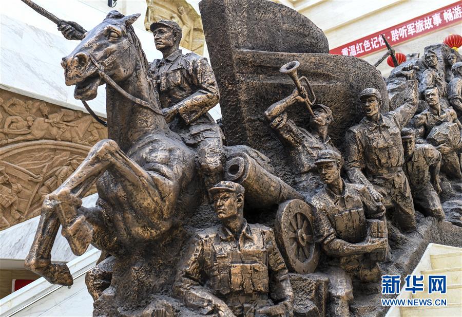 （新華全媒頭條&middot;圖文互動）（3）同心筑夢映天山&mdash;&mdash;新疆70年改革發(fā)展穩(wěn)定述評