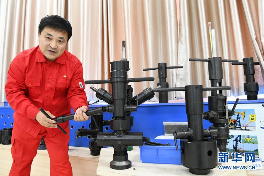 （圖文互動）（1）當好標桿旗幟 建設百年油田&mdash;&mdash;寫在大慶油田發(fā)現60周年之際