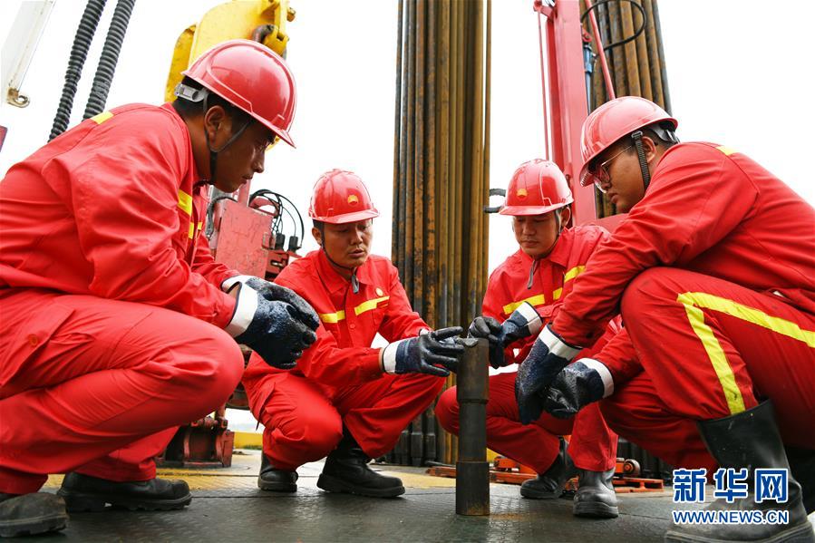 （圖文互動）（5）當好標桿旗幟 建設百年油田&mdash;&mdash;寫在大慶油田發(fā)現60周年之際