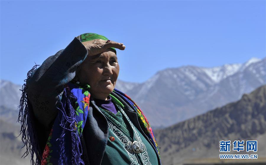 （壯麗70年&middot;奮斗新時代&mdash;&mdash;共和國榮光&middot;圖文互動）（2）中國，一生的守護(hù)&mdash;&mdash;記&ldquo;人民楷模&rdquo;國家榮譽(yù)稱號獲得者布茹瑪汗&middot;毛勒朵