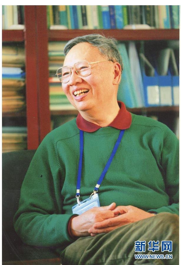 (新華全媒頭條·時(shí)代先鋒·圖文互動(dòng))(2)盧永根院士:赤誠(chéng)抒寫(xiě)“我和我的祖國(guó)”