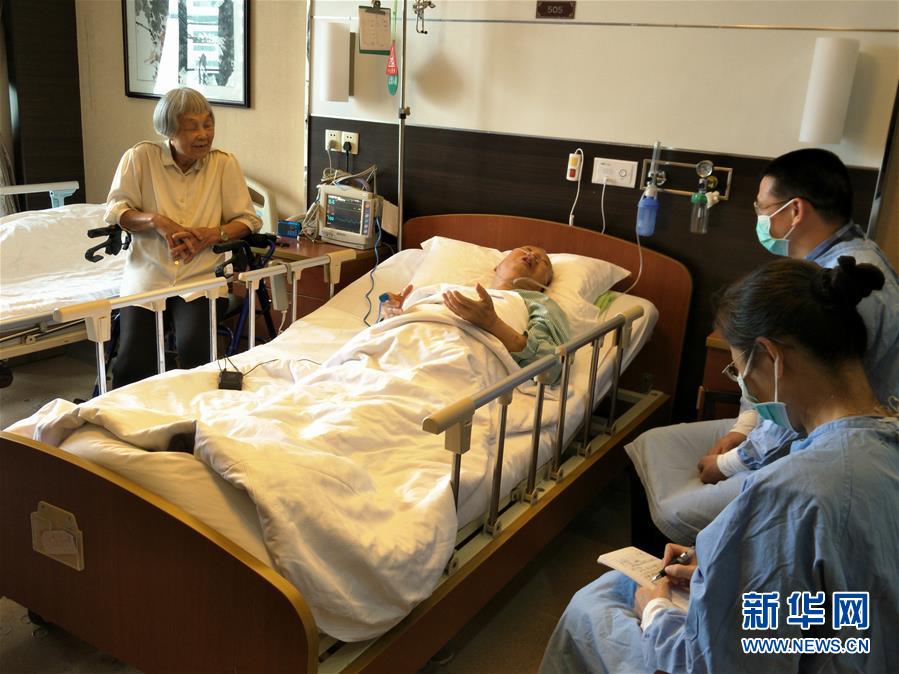 (新華全媒頭條·時(shí)代先鋒·圖文互動(dòng))(6)盧永根院士:赤誠(chéng)抒寫(xiě)“我和我的祖國(guó)”