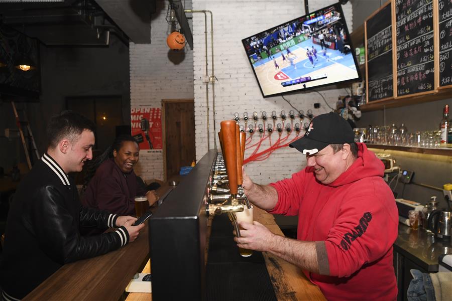 (在習(xí)近平新時(shí)代中國特色社會主義思想指引下——新時(shí)代新作為新篇章·總書記關(guān)切開放事·圖文互動(dòng))(1)中國引力:在開放的中國共創(chuàng)幸福