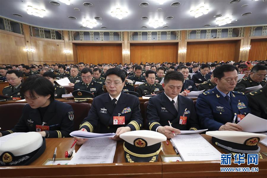 （兩會(huì)&middot;人大開幕&middot;XHDW）（9）十三屆全國人大二次會(huì)議在京開幕