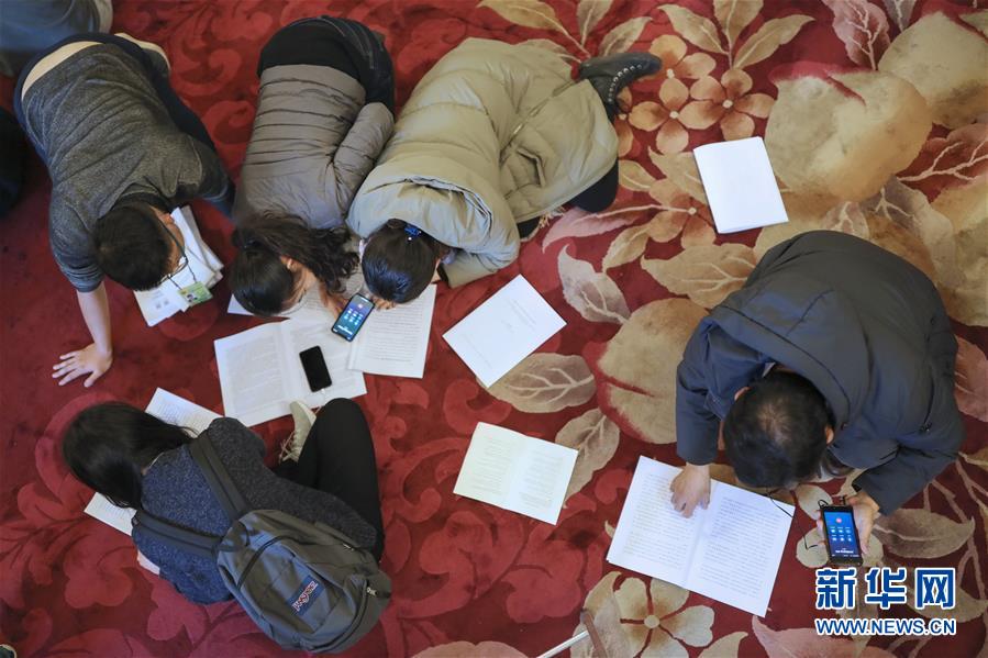 （兩會&middot;人大開幕&middot;XHDW）（18）十三屆全國人大二次會議在京開幕