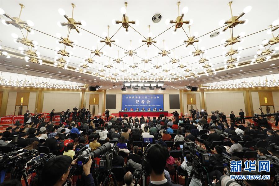 （兩會&middot;XHDW）（9）政協(xié)委員談優(yōu)化營商環(huán)境、促進(jìn)民營經(jīng)濟(jì)高質(zhì)量發(fā)展