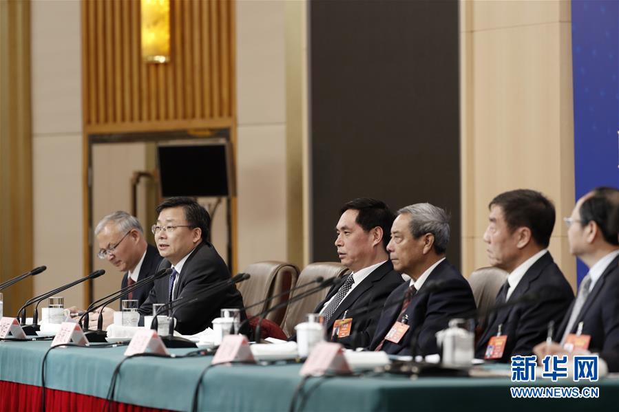 （兩會&middot;XHDW）（15）全國人大相關(guān)負責(zé)人就&ldquo;人大立法工作&rdquo;答記者問