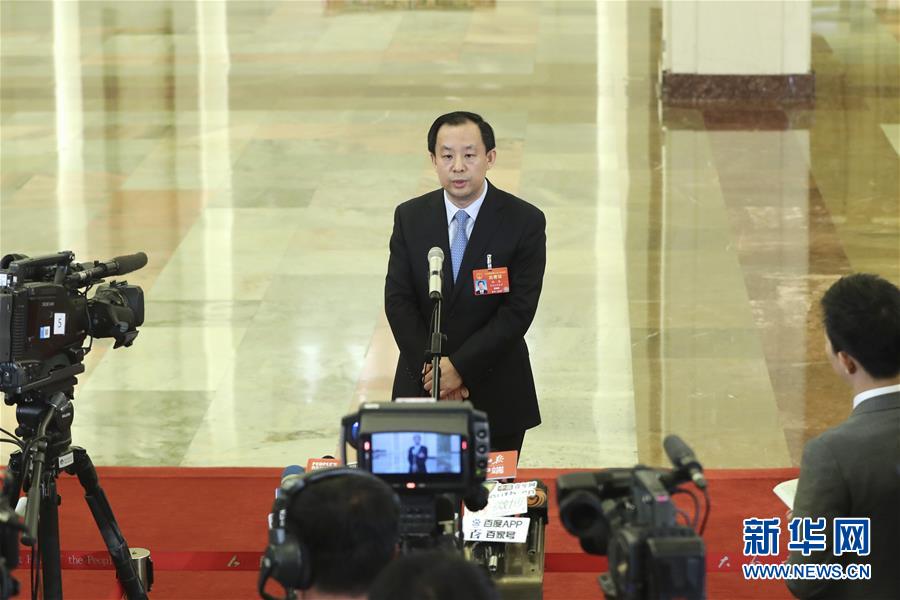 (兩會(huì)·面對(duì)面)(14)采訪部長(zhǎng)