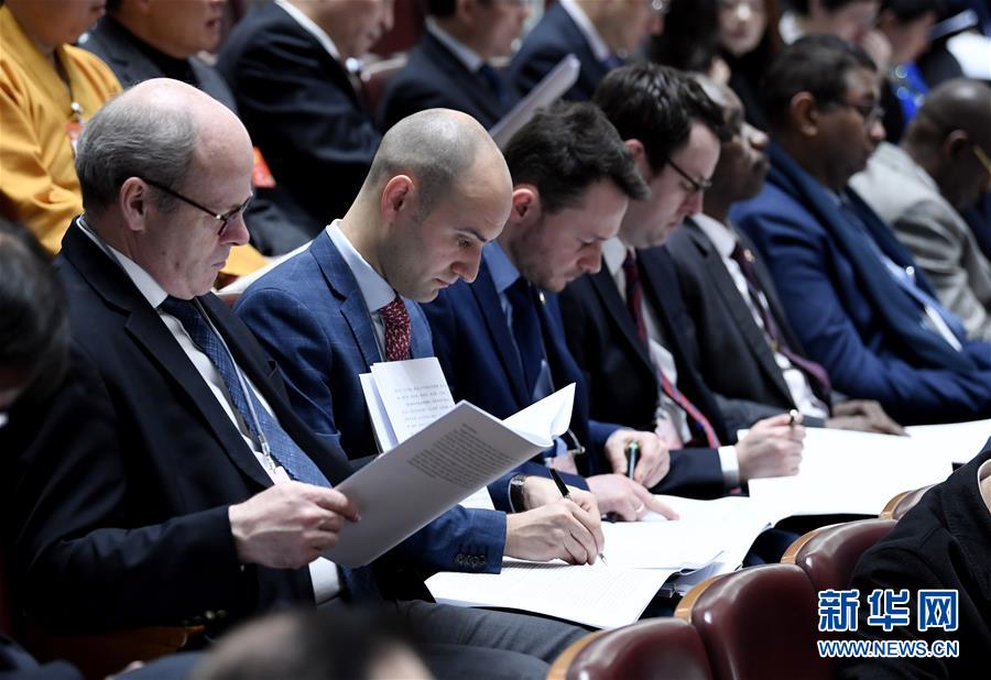 （新華全媒頭條&middot;圖文互動(dòng)）（10）2019&mdash;&mdash;春天里的中國(guó)兩會(huì)故事