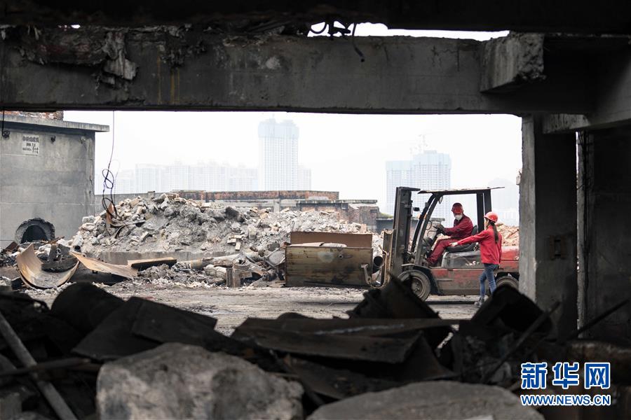 (新華全媒頭條·圖文互動)(7)深入推進(jìn)大保護(hù) 打造引領(lǐng)高質(zhì)量發(fā)展生力軍——推動長江經(jīng)濟(jì)帶發(fā)展座談會召開四年間