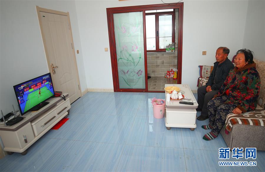 (新春走基層·圖文互動(dòng))(3)“終于有人敢登門給兒子提親了”——張景富脫貧記