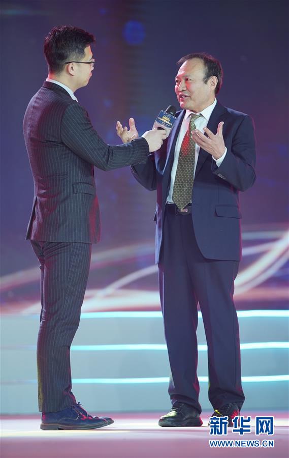 (圖文互動)(9)“中國網(wǎng)事·感動2019”十大年度網(wǎng)絡(luò)人物揭曉