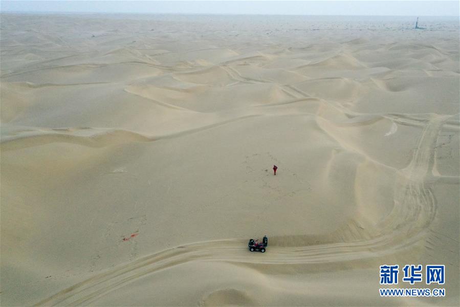 （新春走基層&middot;圖文互動）（1）大漠中，一頂帳篷守歲五年