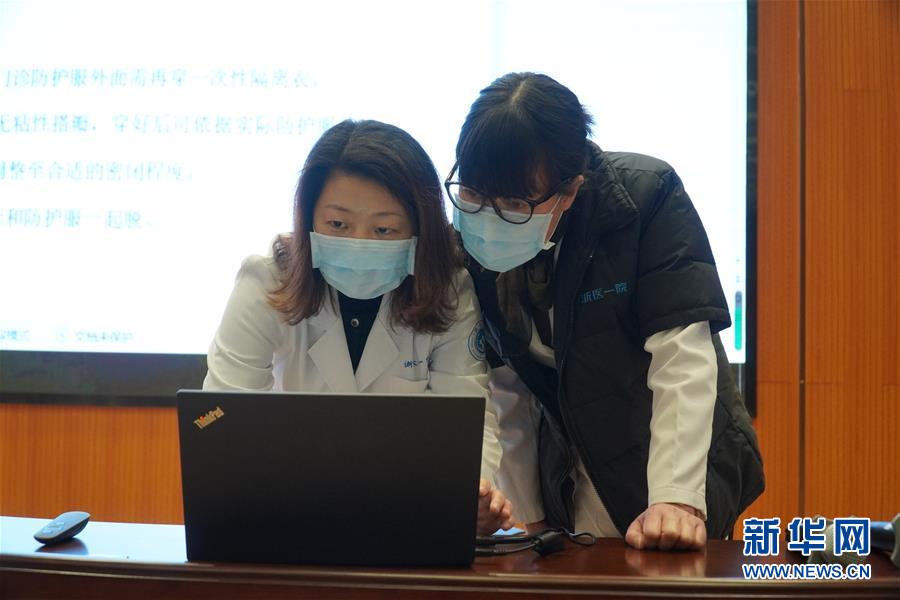 （聚焦疫情防控&middot;圖文互動）（5）無法握手，但始終并肩