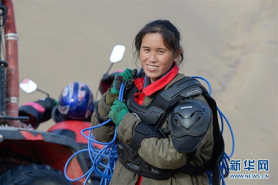 （新春走基層&middot;圖文互動(dòng)）（8）寒冬里，&ldquo;沙漠玫瑰&rdquo;猶自綻放