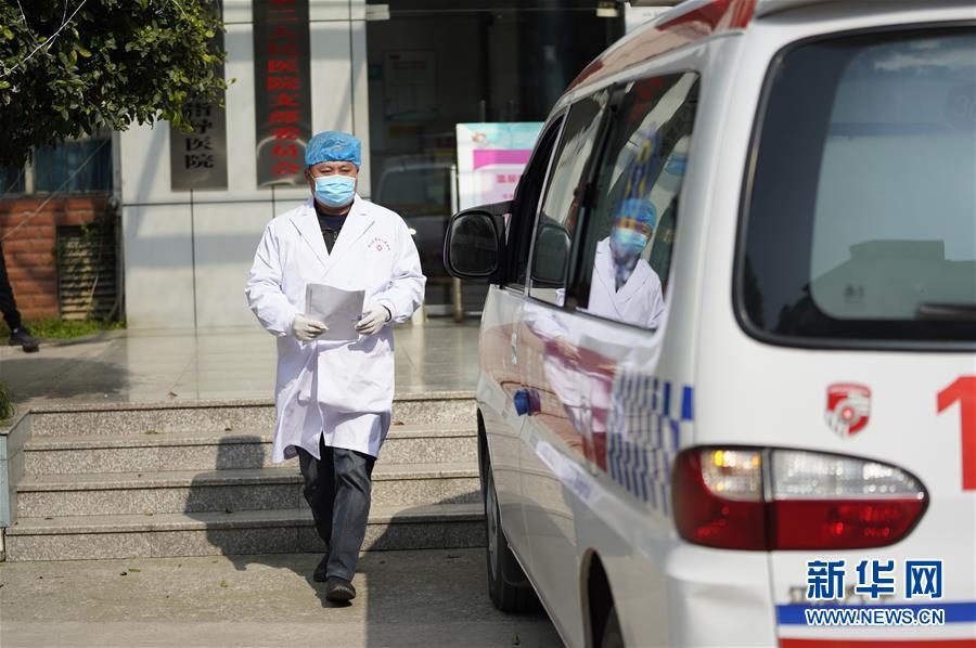 （聚焦疫情防控&middot;圖文互動(dòng)）（1）一對(duì)抗疫夫妻的&ldquo;一線(xiàn)連軸轉(zhuǎn)&rdquo;