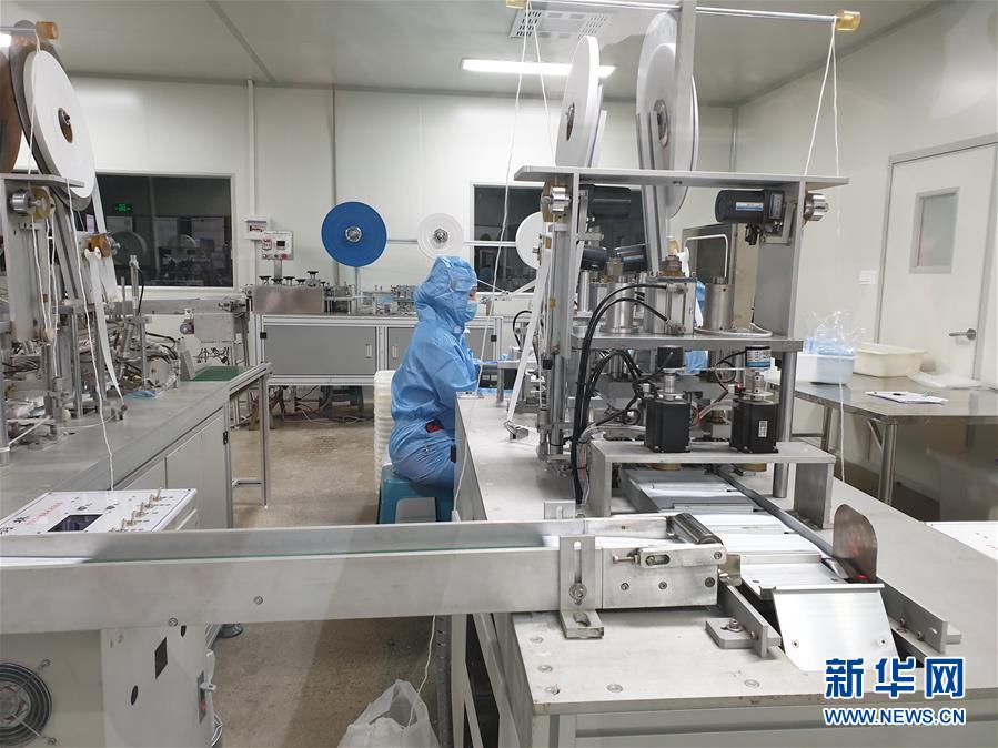 (來自經(jīng)濟(jì)前沿的故事·企業(yè)復(fù)工復(fù)產(chǎn)·圖文互動(dòng))(3)堅(jiān)守生產(chǎn)線就是保護(hù)“生命線”——廣西部分企業(yè)復(fù)工生產(chǎn)見聞