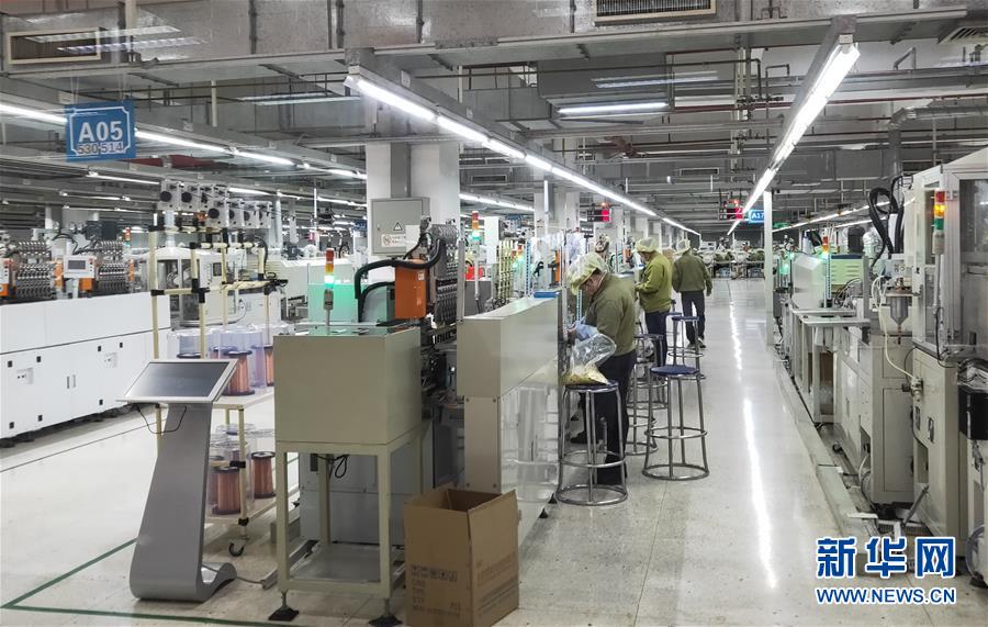 （來自經(jīng)濟(jì)前沿的故事&middot;企業(yè)復(fù)工復(fù)產(chǎn)&middot;圖文互動）（1）看1500多名工人是如何復(fù)工的？&mdash;&mdash;湖南郴州一家企業(yè)復(fù)工目擊記 