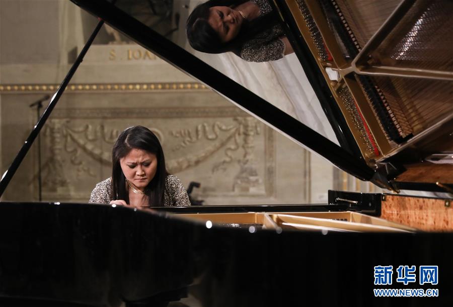 (國(guó)際)(2)意總統(tǒng)府舉辦特別音樂會(huì)聲援中國(guó)抗擊新冠肺炎疫情