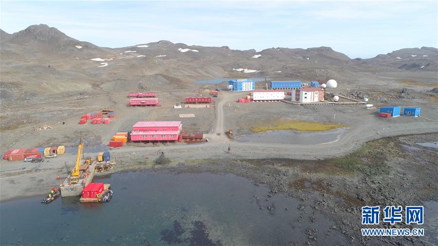 （&ldquo;雪龍&rdquo;探南極&middot;圖文互動(dòng)）（2）記者手記：南極筑&ldquo;城&rdquo;記&mdash;&mdash;在長(zhǎng)城站讀《中國(guó)南極長(zhǎng)城站》