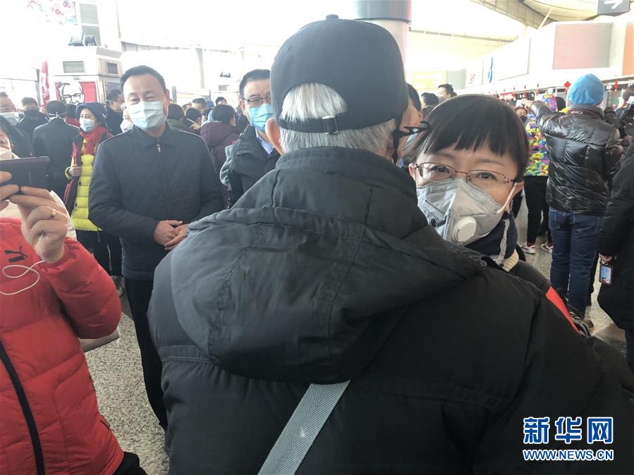 （熱點鮮報&middot;圖文互動）（1）三代人的約定：父母送我援湖北，我給孩子樹榜樣