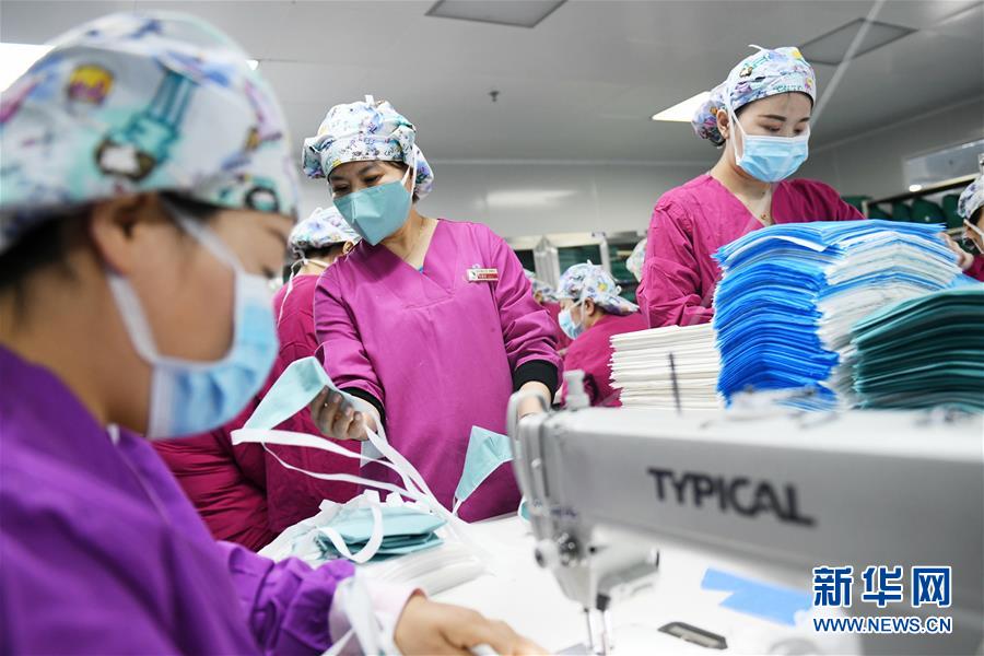 (新華全媒頭條·圖文互動(dòng))(7)滄海橫流顯本色 戰(zhàn)“疫”一線黨旗紅——全國(guó)各領(lǐng)域基層黨組織和廣大黨員奮力打好疫情防控阻擊戰(zhàn)(1)