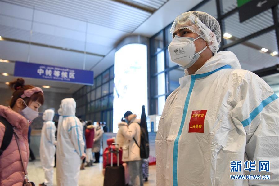 (新華全媒頭條·圖文互動(dòng))(8)滄海橫流顯本色 戰(zhàn)“疫”一線黨旗紅——全國(guó)各領(lǐng)域基層黨組織和廣大黨員奮力打好疫情防控阻擊戰(zhàn)(1)