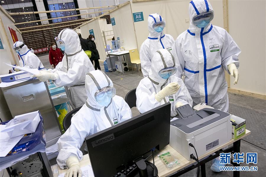 (新華全媒頭條·圖文互動(dòng))(2)托舉生命的方舟——方艙醫(yī)院建設(shè)記