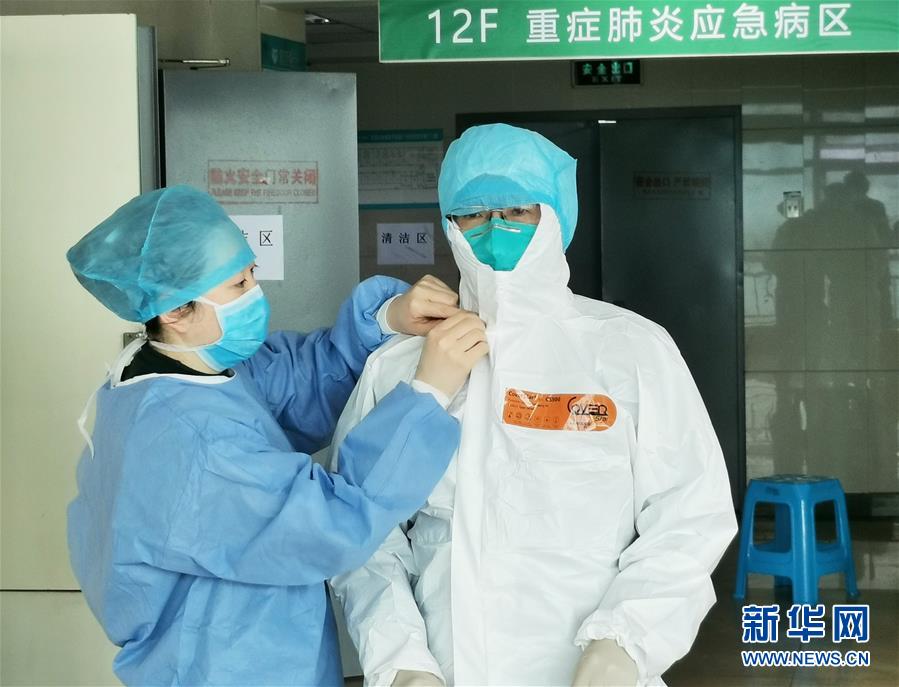 (抗疫一線群英譜·圖文互動(dòng))(1)“老兵”崔勇